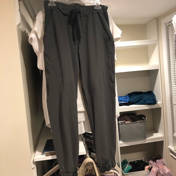 Under Armour joggers - Picture 1 of 3